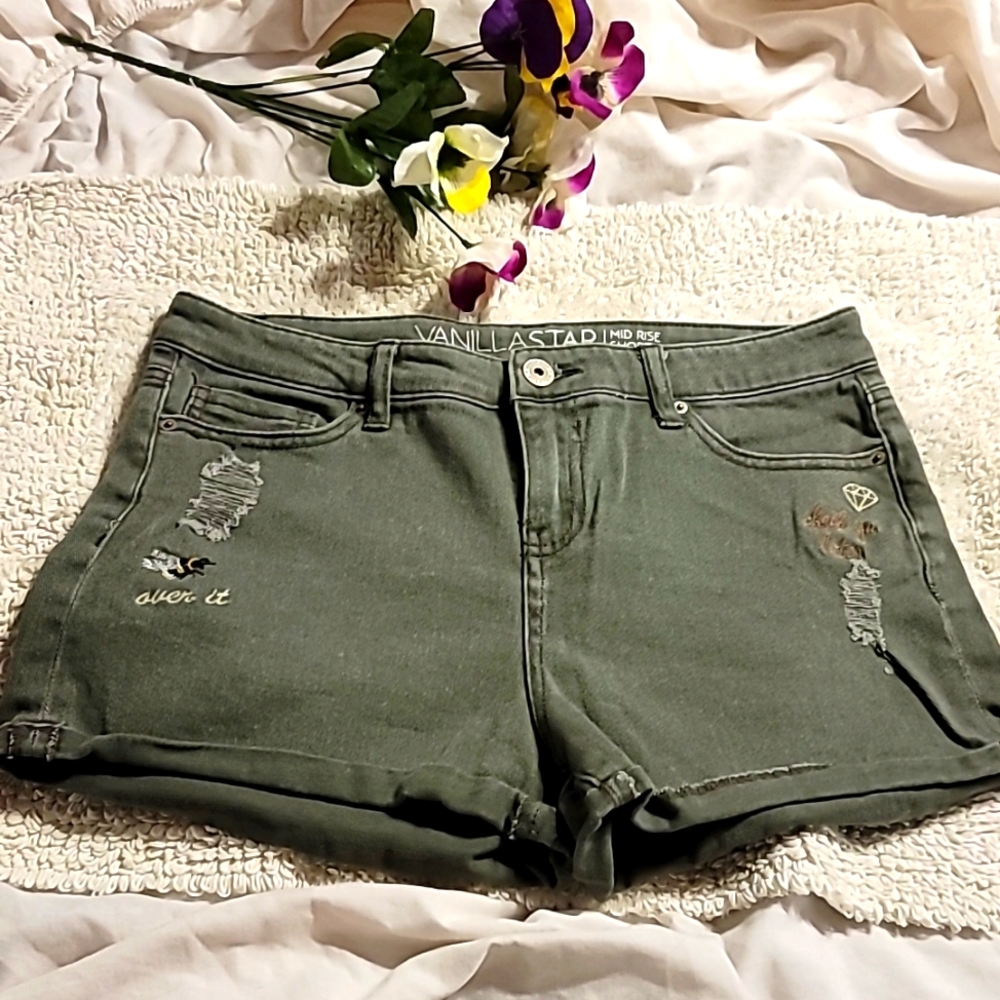 OLIVE DENIM EMBROIDERED MID RISE STRETCH SHORT BEE DETAIL - Picture 1 of 12
